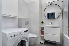 Stylish & Comfy Garbary Studio with Parking by Renters