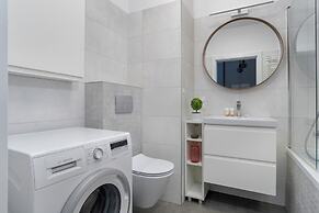 Stylish & Comfy Garbary Studio with Parking by Renters