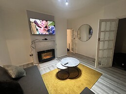 a two Bedroom Cosy Hideaway Based in Greenwich
