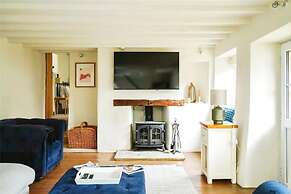 Beautiful 4-bed Cottage in Heart of the Cotswolds