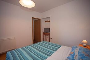 Apartments and Room Agata