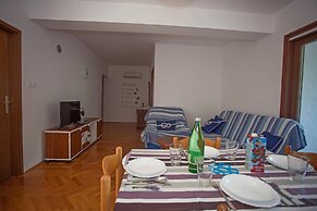 Apartments and Room Agata