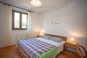 Apartments and Room Agata
