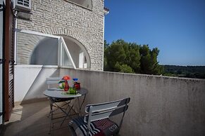 Apartments and Room Agata