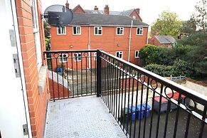 Doncaster Central Apartment Sleeps 5 Very Quiet