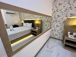Honey Hotel - Angeles