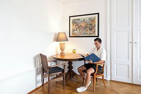 Vevey Hotel & Guesthouse