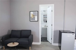 Whimsical 2BR 10-Mins to Nashville