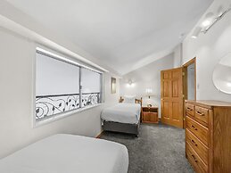 Cj404 Copper Junction 3 Bedroom Condo by RedAwning