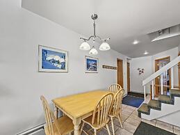 Cj404 Copper Junction 3 Bedroom Condo by RedAwning