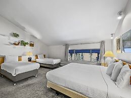 Cj404 Copper Junction 3 Bedroom Condo by RedAwning