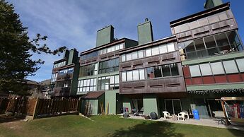 Cj404 Copper Junction 3 Bedroom Condo by RedAwning