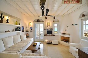 Villa Princess 5 4Bed with Small Tub Panormos Beach