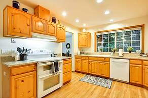 Milwaukie Home w/ Covered Porch: Dogs Welcome!