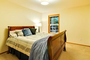 Milwaukie Home w/ Covered Porch: Dogs Welcome!