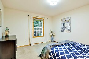 Milwaukie Home w/ Covered Porch: Dogs Welcome!