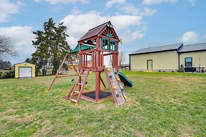 Near CU & Dtwn! Campbellsville Home w/ Game Room