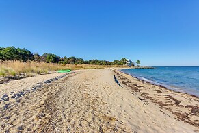 Beachy Maryland A-frame: Steps to Chesapeake Bay!