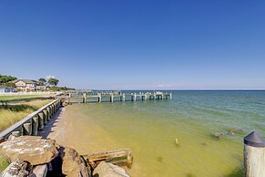Beachy Maryland A-frame: Steps to Chesapeake Bay!