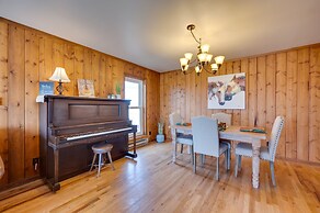 Charming Country Home in Laramie - 4 Mi to UW!