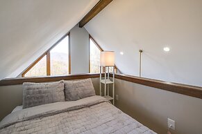 Mountain-view Blue Ridge Cabin Getaway w/ Fire Pit