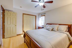 Mountain-view Blue Ridge Cabin Getaway w/ Fire Pit