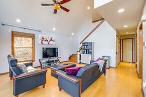 Mountain-view Blue Ridge Cabin Getaway w/ Fire Pit