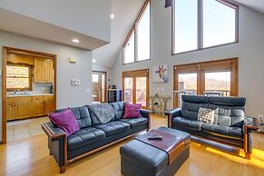 Mountain-view Blue Ridge Cabin Getaway w/ Fire Pit