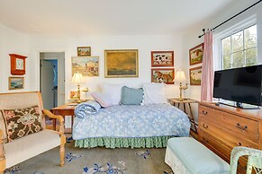Cape Cod Home: Walk to Beach & Main St Hyannis!