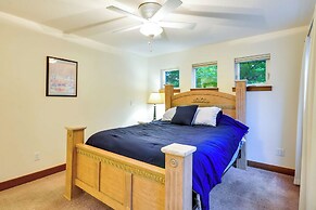 Dog-friendly Milwaukie Home: 9 Mi to Dtwn Portland