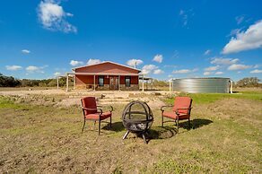Hill Country Retreat: 100-acre Ranch Near Wineries