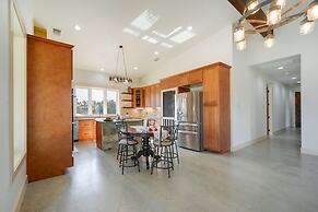 Hill Country Retreat: 100-acre Ranch Near Wineries