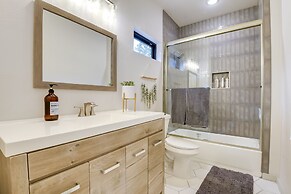 Modern Graford Cabin: Walk to Possum Kingdom Lake!