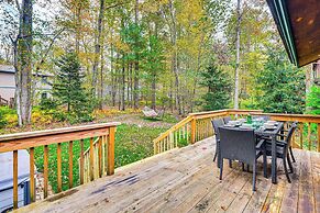 Private Hot Tub: Pocono Pines Cabin Getaway!
