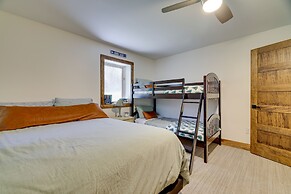 Private Hot Tub: Pocono Pines Cabin Getaway!