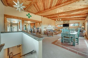 Cloudcroft Cabin w/ View ~ 4 Mi to Ski Cloudcroft!