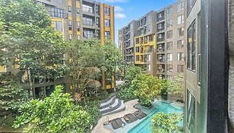 The Base - New Studio Great Location, Shared Pool