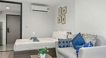The Base - New Studio Great Location, Shared Pool