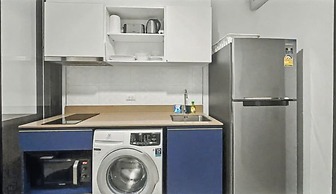 The Base - New Studio Great Location, Shared Pool