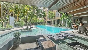 The Base - New Studio Great Location, Shared Pool