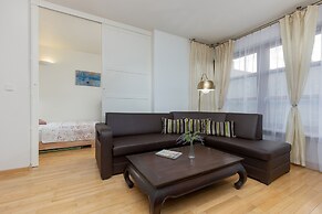 Apartment for Four in Warsaw by Renters