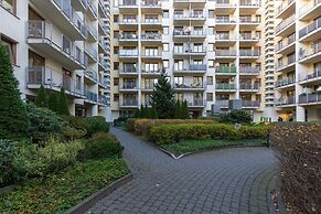 Apartment for Four in Warsaw by Renters