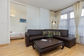 Apartment for Four in Warsaw by Renters