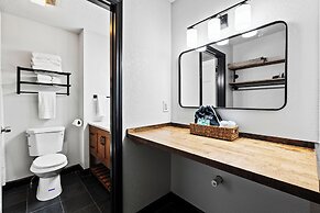 Tremont Lodge & Resort