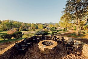 Tremont Lodge & Resort