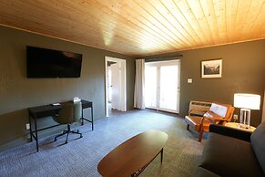 Tremont Lodge & Resort