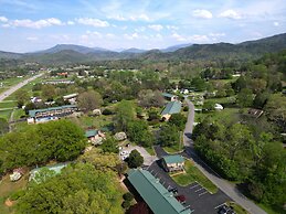 Tremont Lodge & Resort