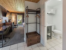 Tremont Lodge & Resort