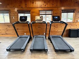 Tremont Lodge & Resort