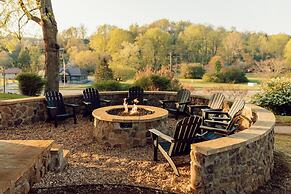 Tremont Lodge & Resort